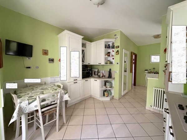 appartamento in vendita a Camerino in zona Varano