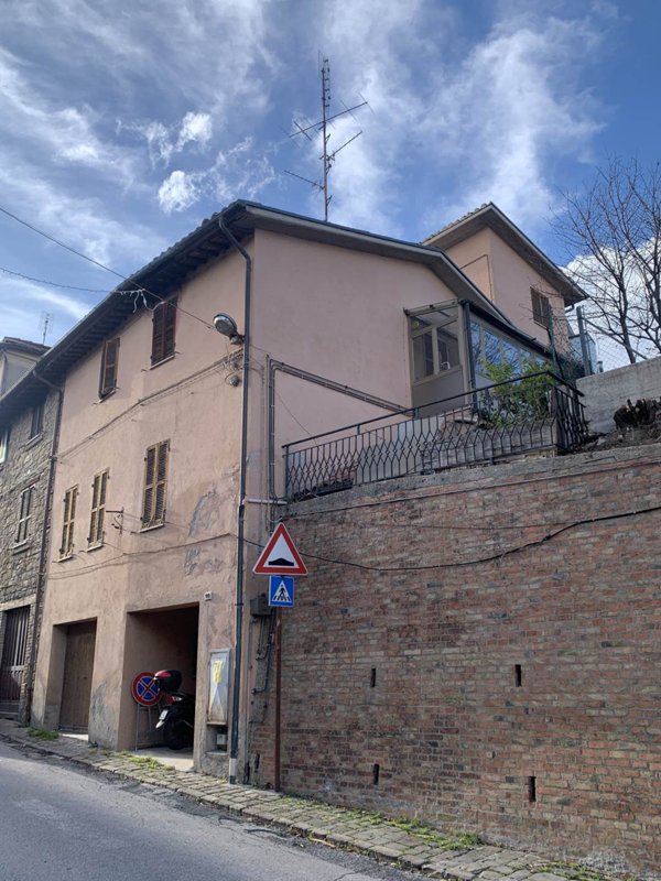 appartamento in vendita a Camerino in zona Varano