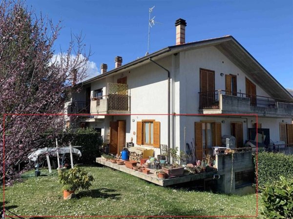 appartamento in vendita a Camerino in zona Varano