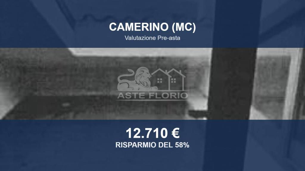 locale commerciale in vendita a Camerino in zona Varano