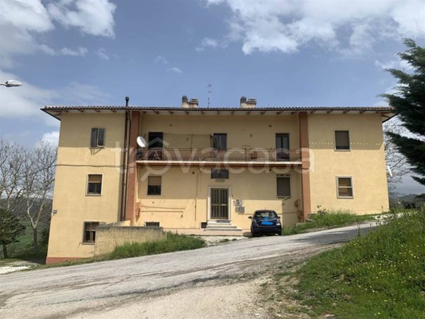 appartamento in vendita a Camerino in zona Varano