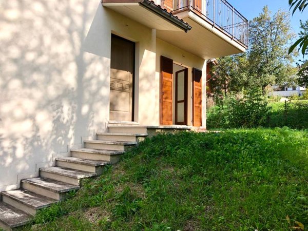 appartamento in vendita a Camerino in zona Varano