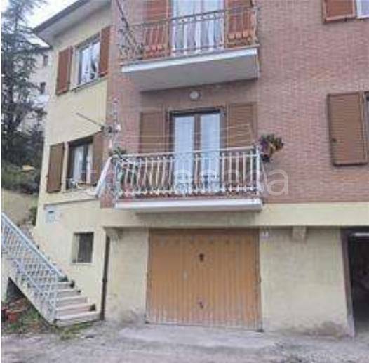appartamento in vendita a Camerino in zona Varano