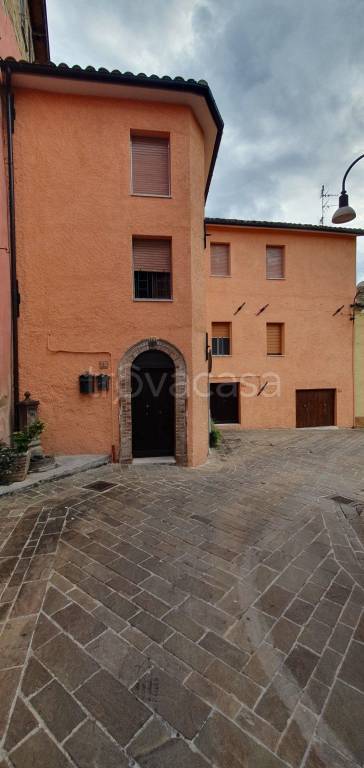 appartamento in vendita a Camporotondo di Fiastrone