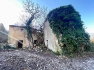 locale di sgombero in vendita a Castelraimondo
