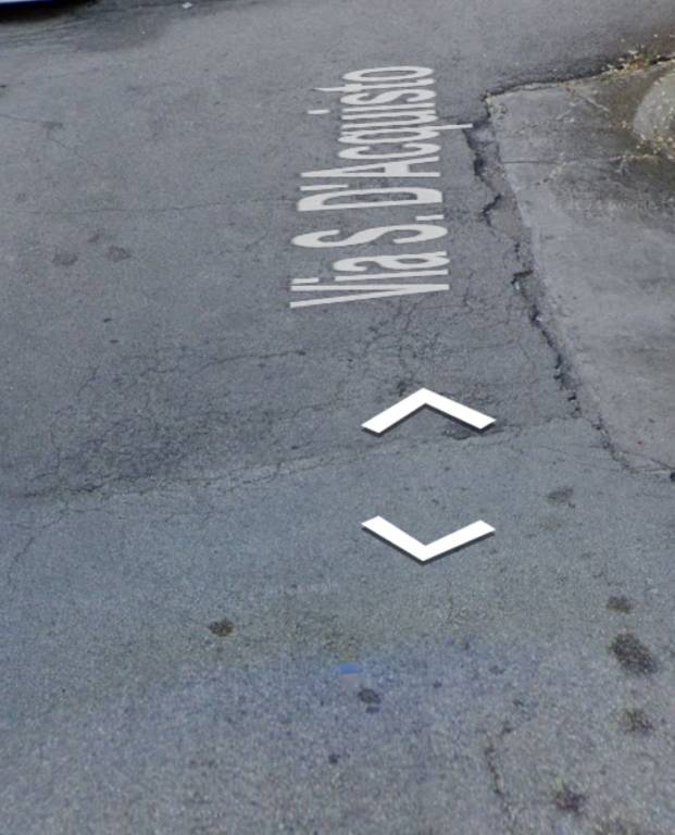 locale commerciale in vendita a Castelraimondo