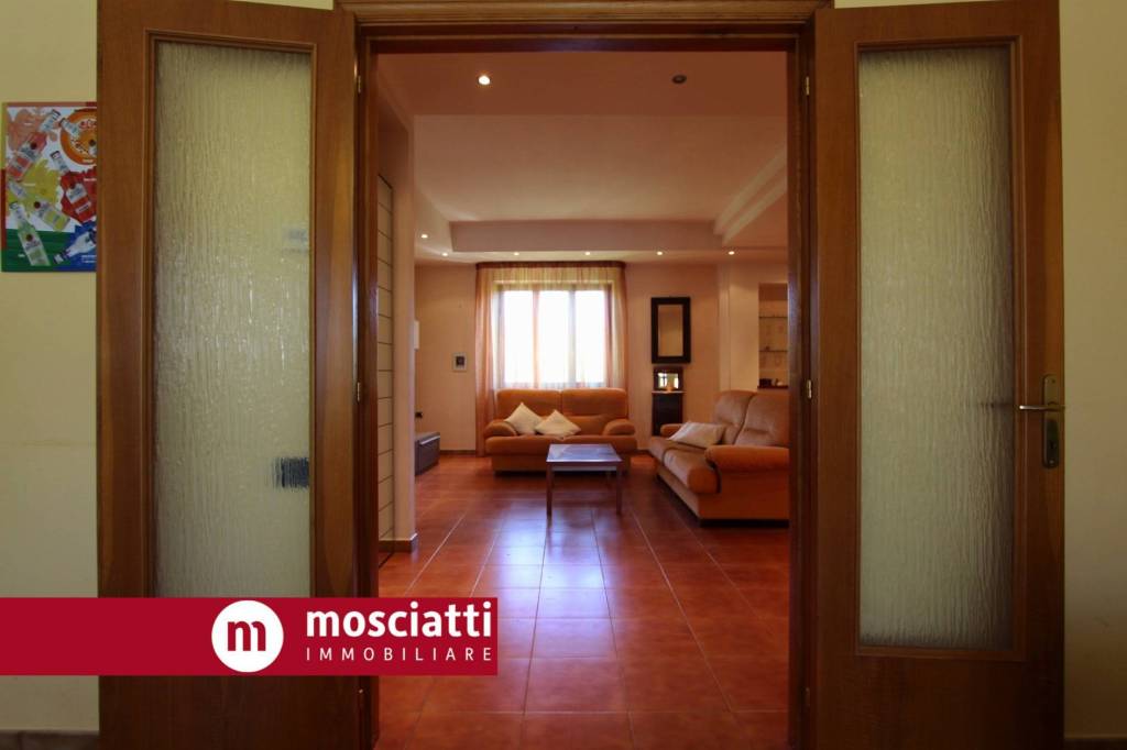 appartamento in vendita a Castelraimondo