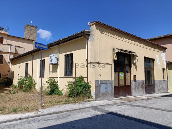 ufficio in vendita a Castelraimondo