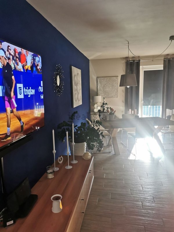 casa indipendente in vendita a Castelraimondo