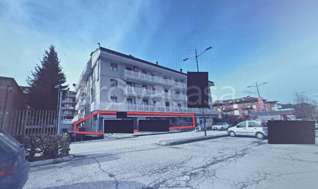 negozio in vendita a Castelraimondo