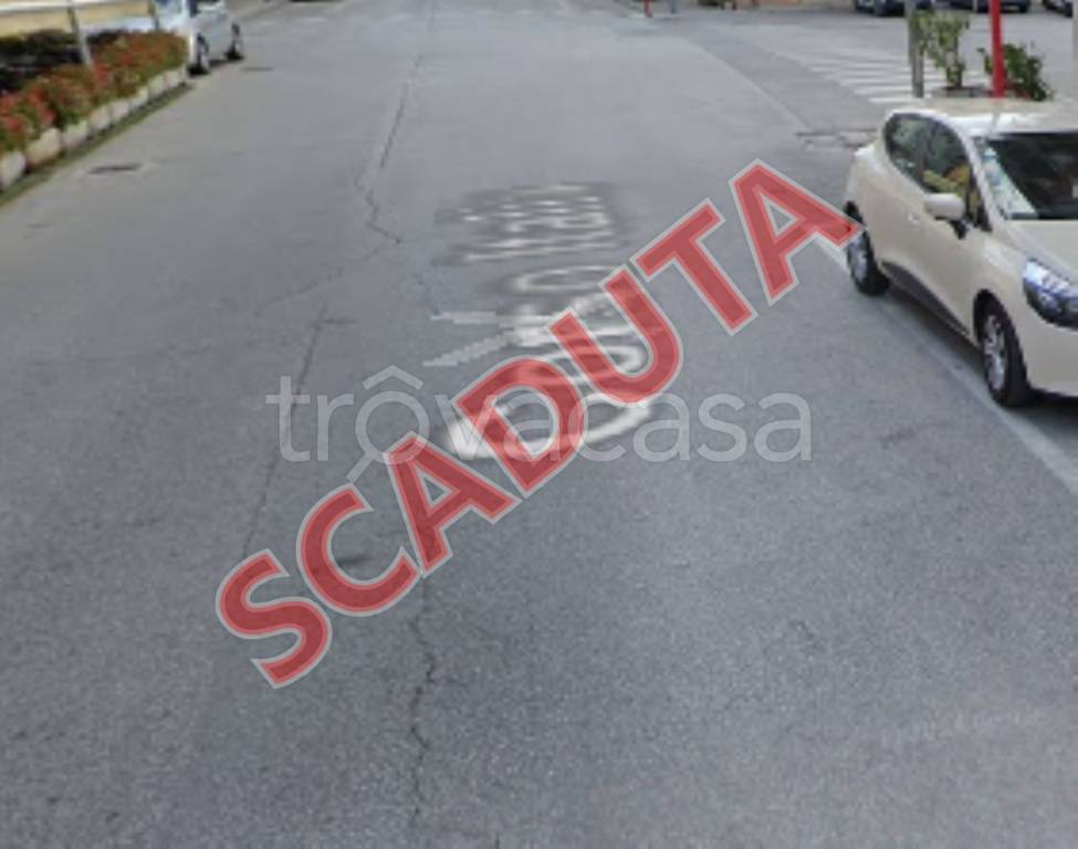 ufficio in vendita a Castelraimondo