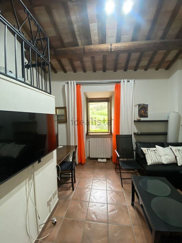 appartamento in vendita a Castelraimondo in zona Sant'Angelo