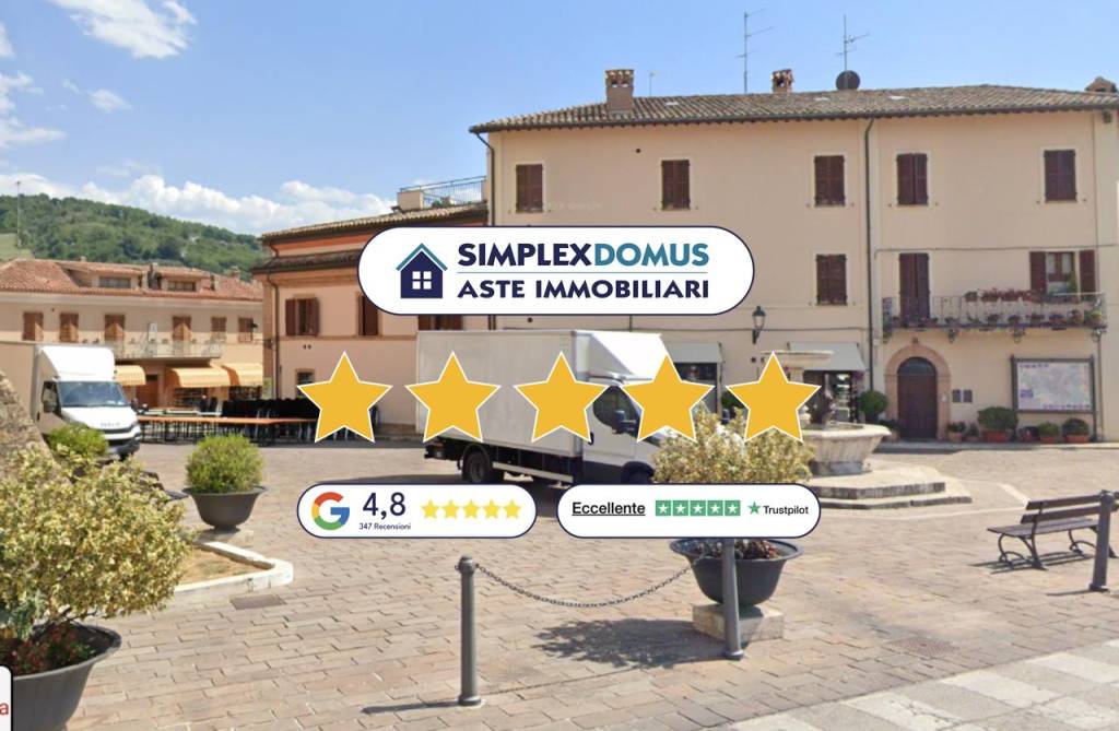 appartamento in vendita a Castelraimondo in zona Collina