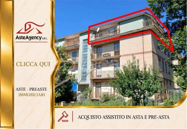 appartamento in vendita a Castelraimondo in zona Collina