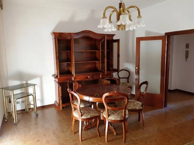 appartamento in vendita a Castelraimondo in zona Collina