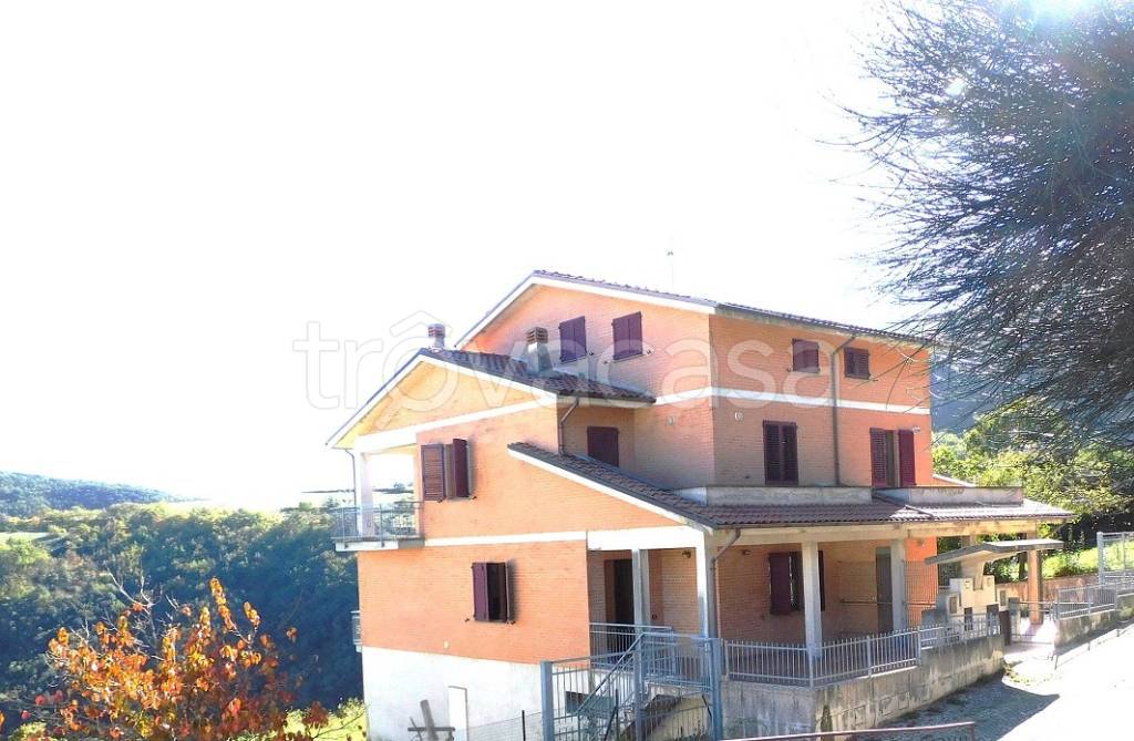 appartamento in vendita a Cessapalombo in zona Monastero