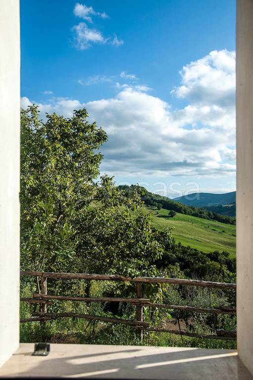 casa indipendente in vendita a Cingoli in zona Castreccioni