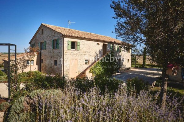 casale in vendita a Cingoli