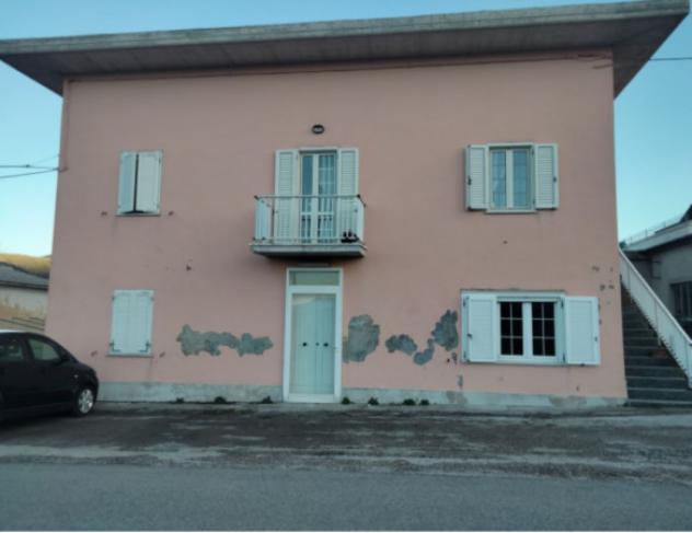appartamento in vendita a Cingoli in zona Moscosi