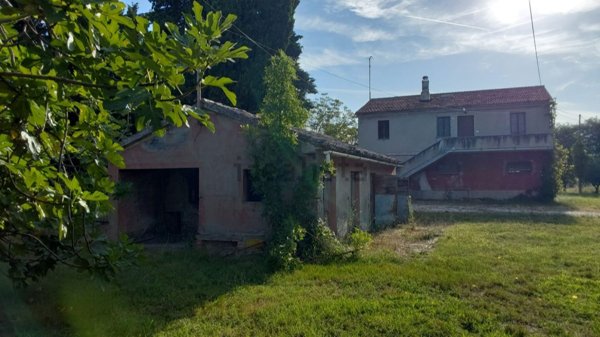 pentavano in vendita a Cingoli in zona San Vittore