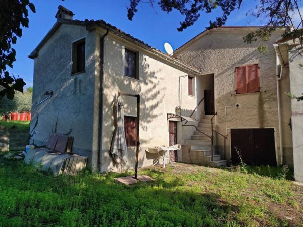 appartamento in vendita a Cingoli in zona Strada