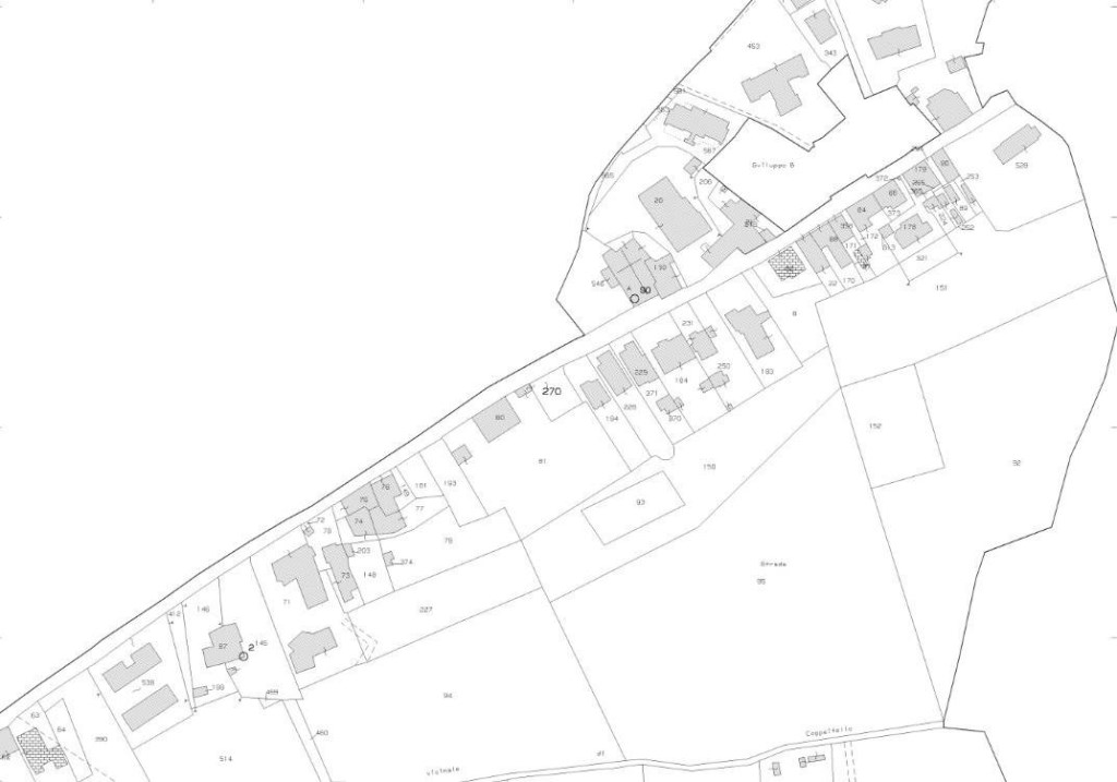 locale commerciale in vendita a Cingoli in zona Strada