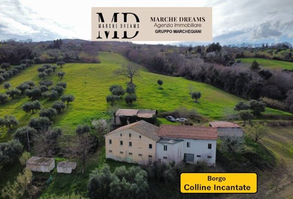 casa indipendente in vendita a Cingoli in zona Pozzo