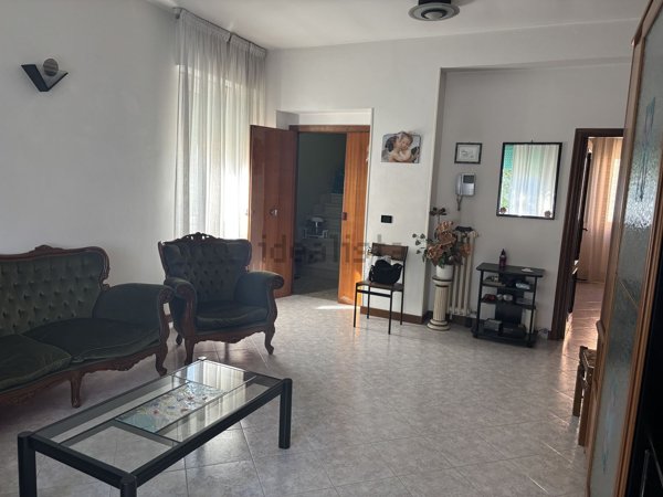 casa semindipendente in vendita a Cingoli