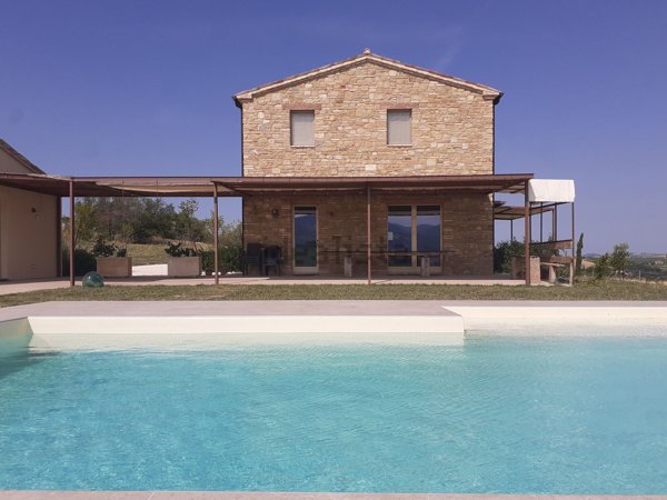 casale in vendita a Cingoli