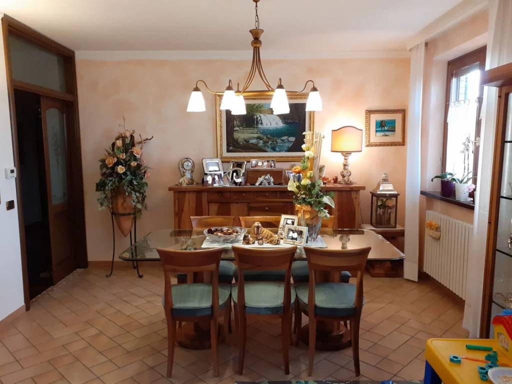 appartamento in vendita a Cingoli in zona Strada