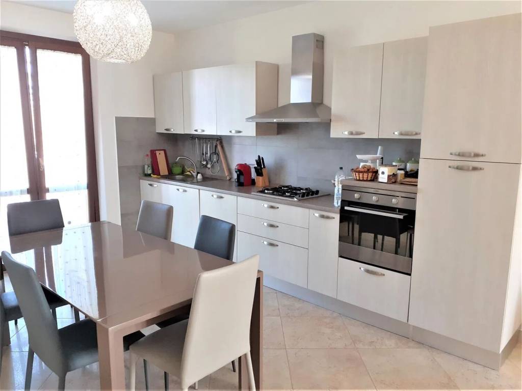 appartamento in vendita a Cingoli in zona Strada