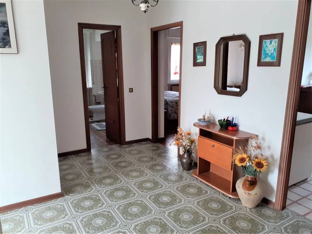 appartamento in vendita a Cingoli in zona Strada