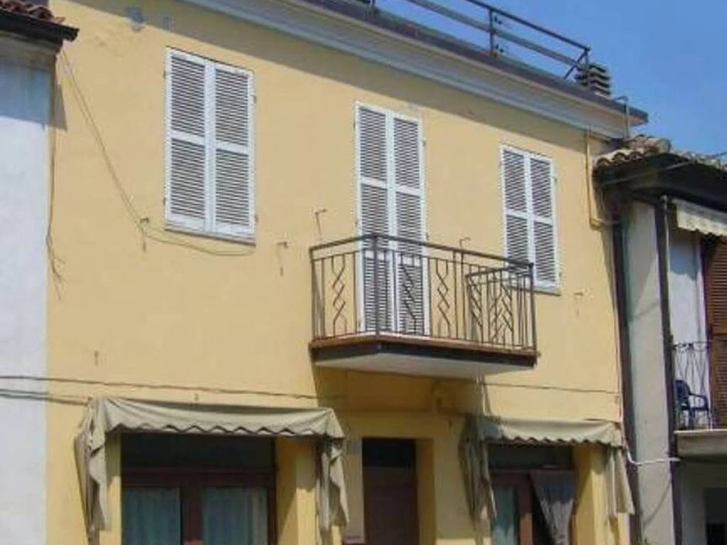 casa indipendente in vendita a Cingoli in zona Strada