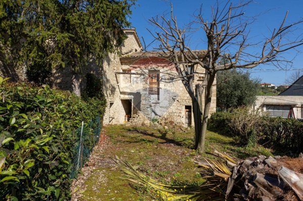 appartamento in vendita a Cingoli in zona Piancavallino