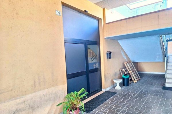 locale di sgombero in vendita a Cingoli