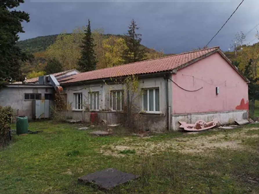 negozio in vendita a Cingoli in zona Valcarecce