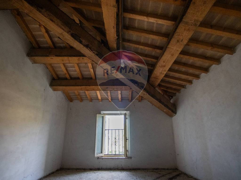casa indipendente in vendita a Cingoli