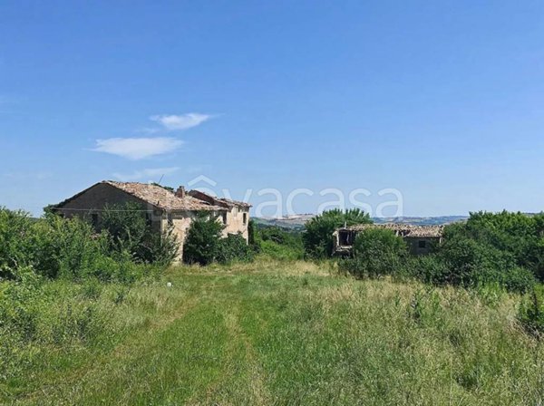 casa indipendente in vendita a Cingoli in zona Strada
