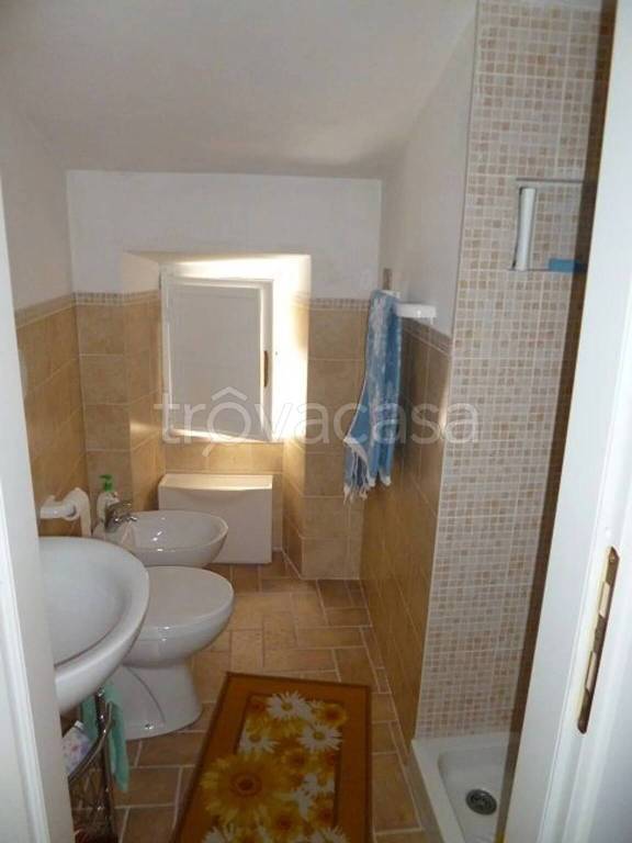 casa indipendente in vendita a Cingoli