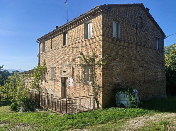 appartamento in vendita a Cingoli in zona Strada