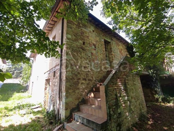 casa indipendente in vendita a Cingoli in zona Pozzo