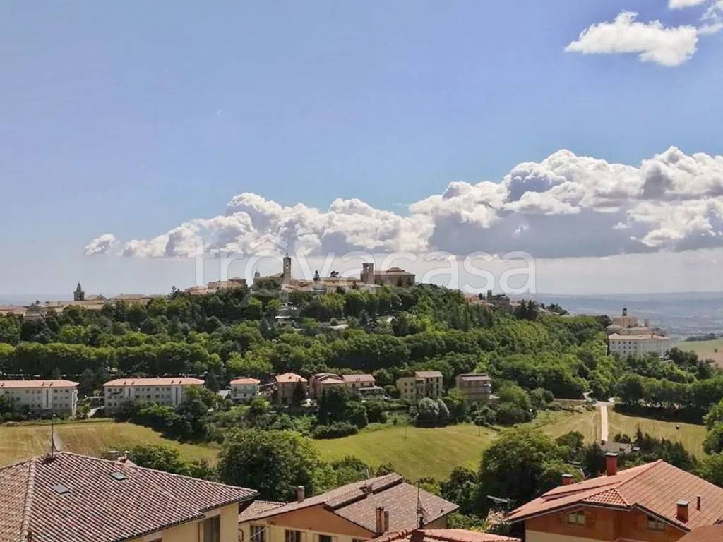 appartamento in vendita a Cingoli in zona Strada
