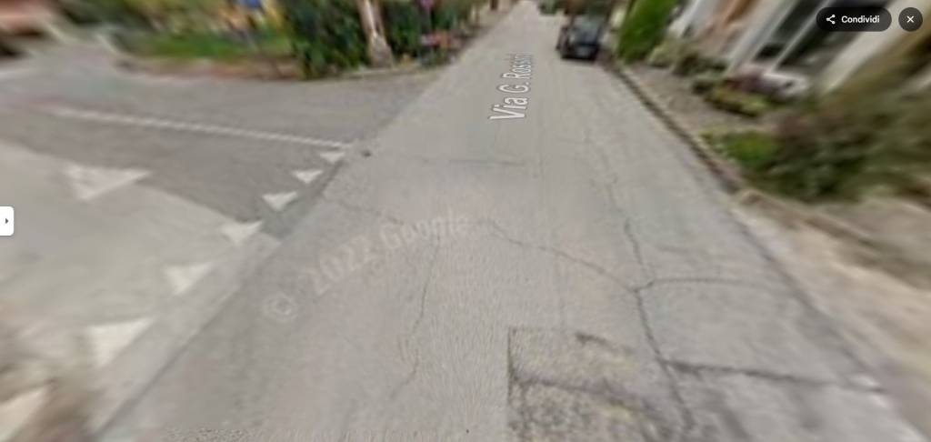 casa indipendente in vendita a Cingoli in zona Strada