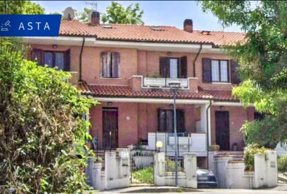 casa indipendente in vendita a Cingoli