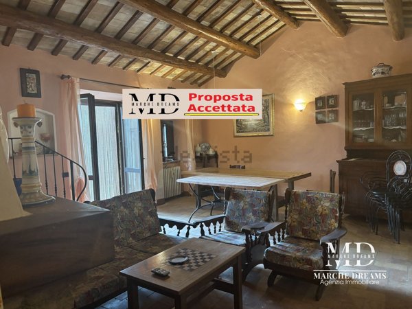 casale in vendita a Cingoli