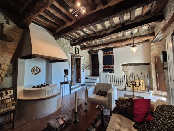 appartamento in vendita a Cingoli in zona Avenale