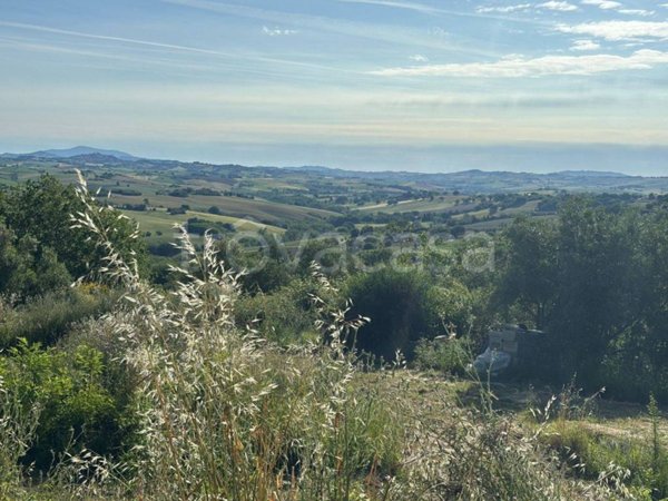 casa indipendente in vendita a Cingoli in zona Strada