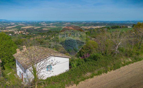 appartamento in vendita a Cingoli in zona Avenale