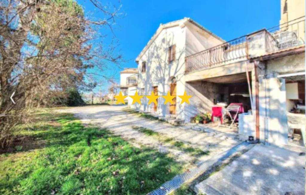 appartamento in vendita a Cingoli in zona Colcerasa