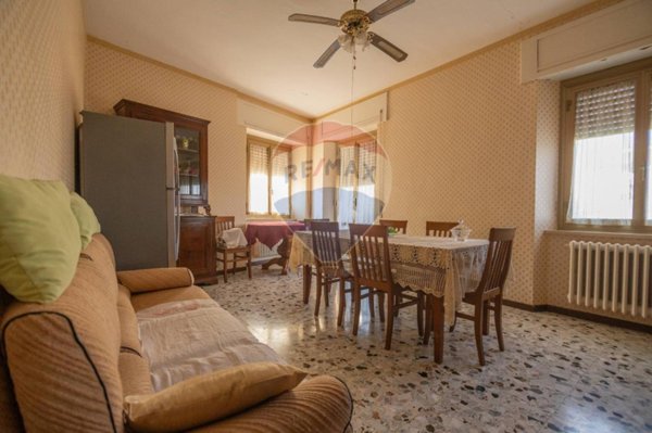 casa indipendente in vendita a Cingoli in zona Torre